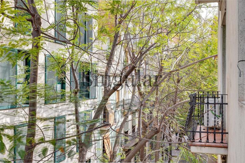 Foto f8ad059c-d72c-484c-b54e-efc2f6e2649f. Piso  esquinero exclusivo en ubicación privilegiada en Barcelona