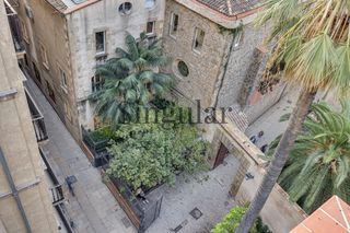 Appartement  Carrer del notariat. Vivienda singular en finca catalogada en el corazón de ciutat ve