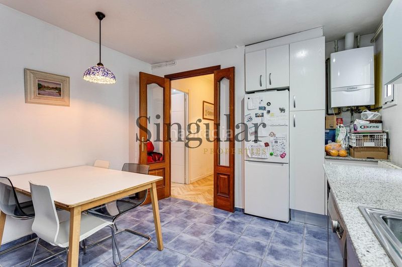 Foto 37934139-1cd9-4c50-b532-6c8b45bf7618. Pis a Raval Barcelona