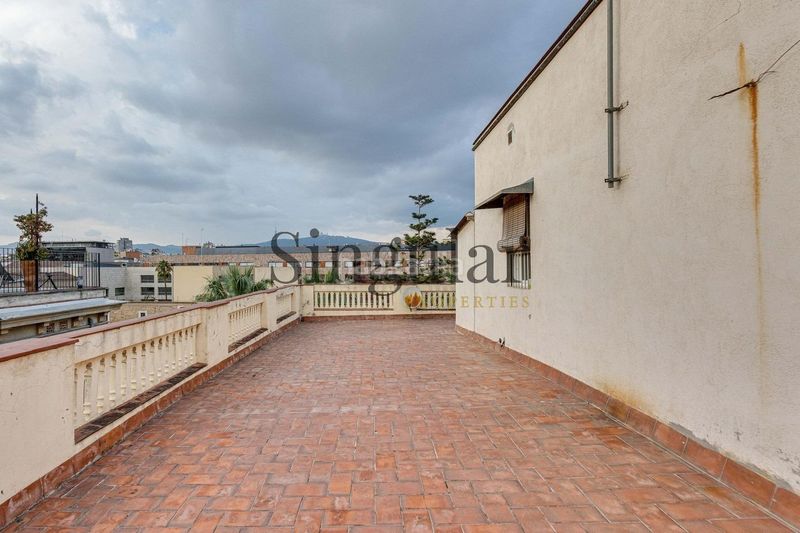 Foto 6ce58891-18fb-4d2f-85ea-1718102e12af. Pis a Raval Barcelona