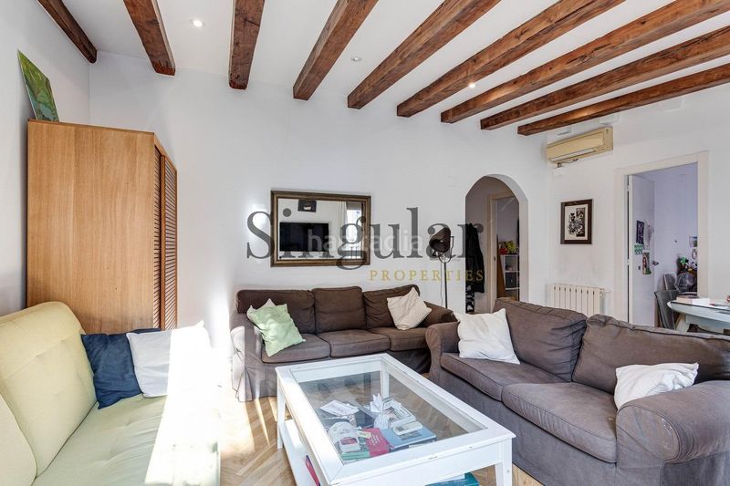 Foto 841c097f-50f3-4915-a6e0-5db7fb2a79c6. Pis a Raval Barcelona