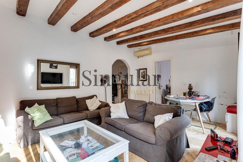 Foto eff348a9-652d-4b02-a2d4-2234a46f8db4. Pis a Raval Barcelona