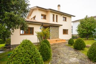 Chalet  De màrius anglada