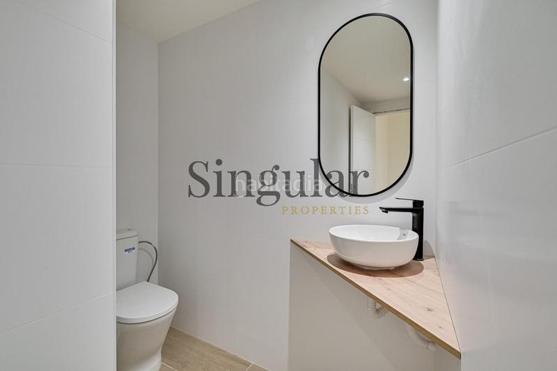 Foto 7b0e5a17-f824-4b05-854b-a5757a448bee. Oficina amb calefacció a Sant Gervasi - Galvany Barcelona