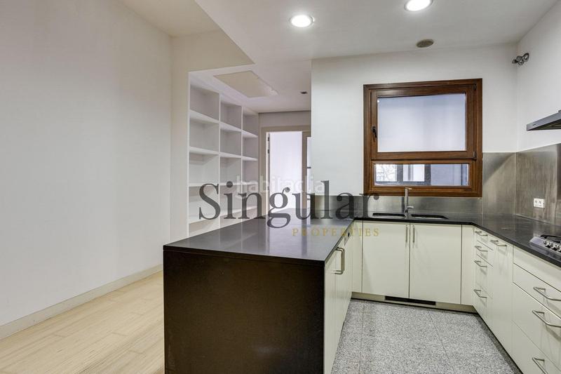 Foto b1512594-25af-484b-85d5-fef870f0457a. Affitto appartamento con riscaldamento in Raval Barcelona