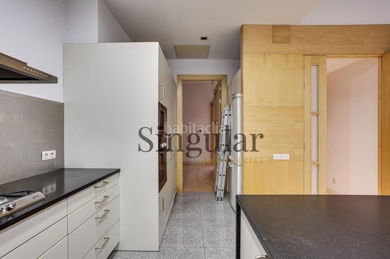 Foto 01131d69-303f-4a58-88c6-70a830c421b0. Miete etagenwohnung mit heizung in Raval Barcelona