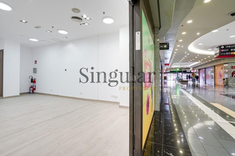 Foto 3ca1e45c-5f9d-4dad-b2dc-a33c2831c44f. Alquiler local comercial local de 57 m2 en ventaalquiler en centro comercial baricentro . en Barberà del Vallès