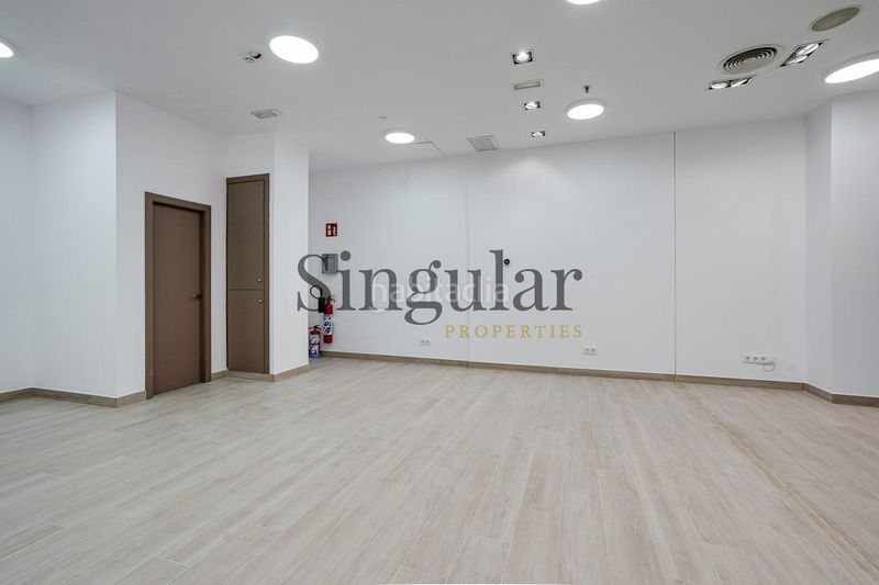 Foto 6f8129cf-7916-472b-a751-e70f4e7c6bb3. Alquiler local comercial local de 57 m2 en ventaalquiler en centro comercial baricentro . en Barberà del Vallès