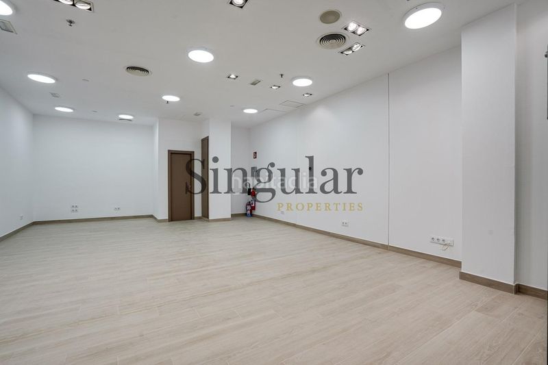 Foto 788b999b-f24f-4f6e-aede-23c768026983. Alquiler local comercial local de 57 m2 en ventaalquiler en centro comercial baricentro . en Barberà del Vallès