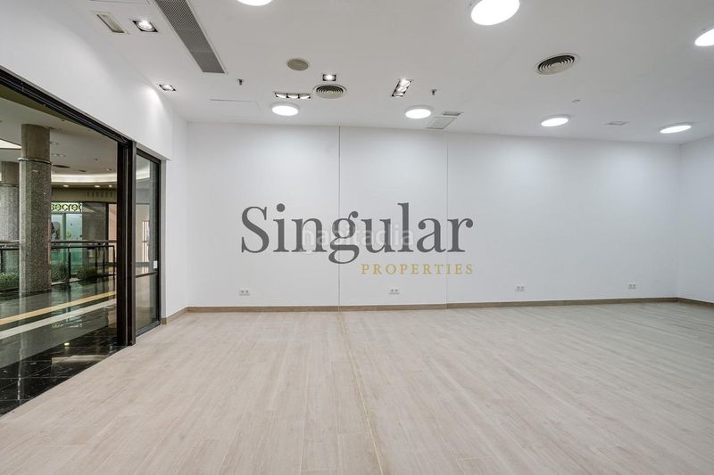 Foto a3ac63db-d6ed-4222-9abb-86403d4dab63. Alquiler local comercial local de 57 m2 en ventaalquiler en centro comercial baricentro . en Barberà del Vallès