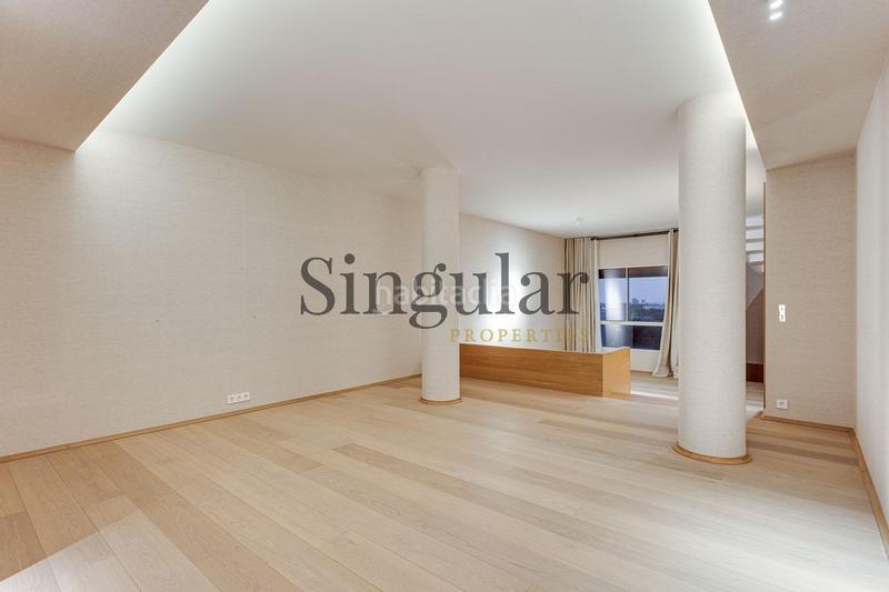 Foto 140c69ec-ddba-49d7-a37b-d7a121ea49a2. Rent penthouse with parking pool in Pedralbes Barcelona