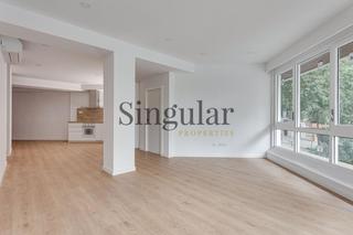 Pis  Carrer de crsega. Vivienda esquinera en el corazn de lantiga esquerra de leixampl