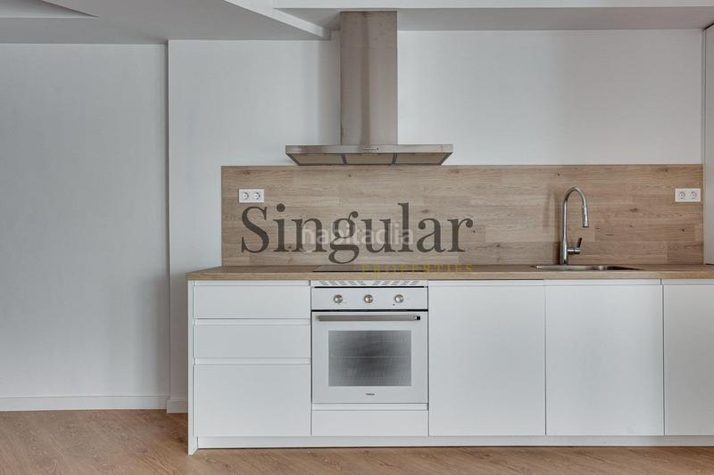 Foto 5cd4c547-3152-4cd7-9a36-3c8f06f05977. Appartamento con parcheggio in Vila de Gràcia Barcelona