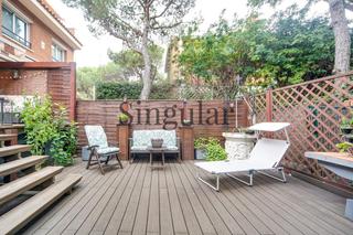 Casa adossada a Gava Mar. Chalet en gavà mar