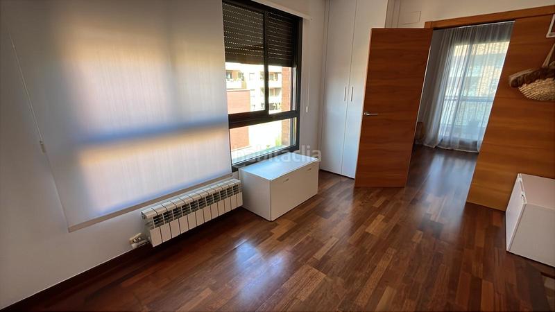 Foto b0e0c504-d997-42a6-80f4-dd175845ede6. Semi detached house with heating parking in Estadi-Santa Anna Vic