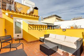 Attico  Carrer del consolat de mar. Ático dúplex con terraza en el emblemático barrio del born