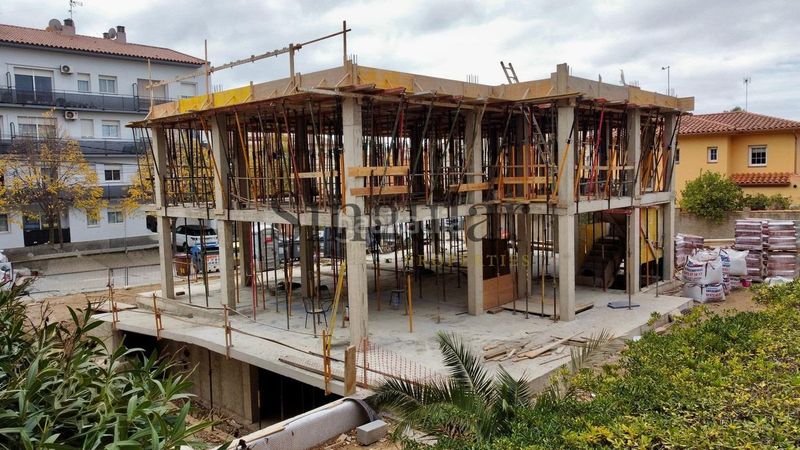 Foto f0a51d5f-14cf-46b3-a4ea-916c23299dfe. Pis amb piscina a Els Grecs-Mas Oliva Roses