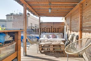 Àtic a Sant Antoni. Ático con espectacular terraza privada junto al mercado de sant