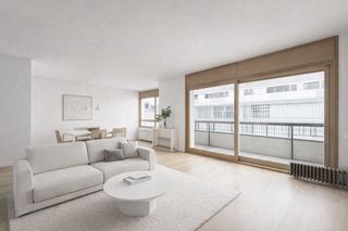Penthouse  Vía augusta. Exclusivo ático tríplex a reformar con amplias terrazas y piscin