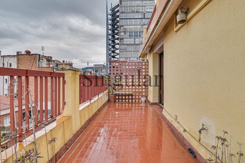 Foto 48f20cb8-ac15-4ba2-8df6-16b9ca8accdb. Àtic amb calefacció aparcament piscina a Sant Gervasi - Galvany Barcelona