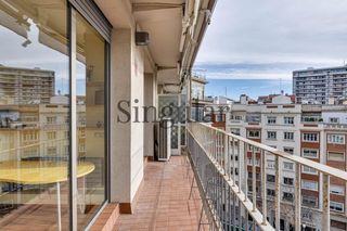 Pis  Avenida diagonal. Precioso piso alto en finca clásica a pocos metros de francesc m