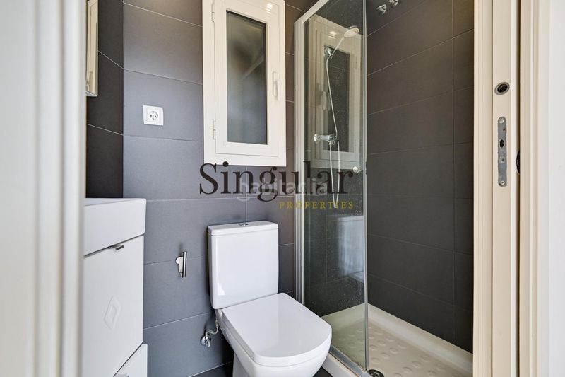 Foto 077ec739-cf86-4d5b-8c14-2525a4d09c9e. Piso elegante tercera planta soleada en finca regia junto a paseo de gracia en Barcelona