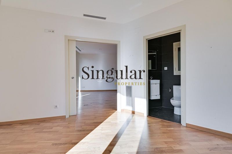 Foto a1037a4f-eb2f-473f-b767-292999c907a8. Piso elegante tercera planta soleada en finca regia junto a paseo de gracia en Barcelona