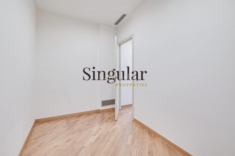 Foto c312d996-43cd-4791-bdbc-4fedeed6813d. Piso elegante tercera planta soleada en finca regia junto a paseo de gracia en Barcelona