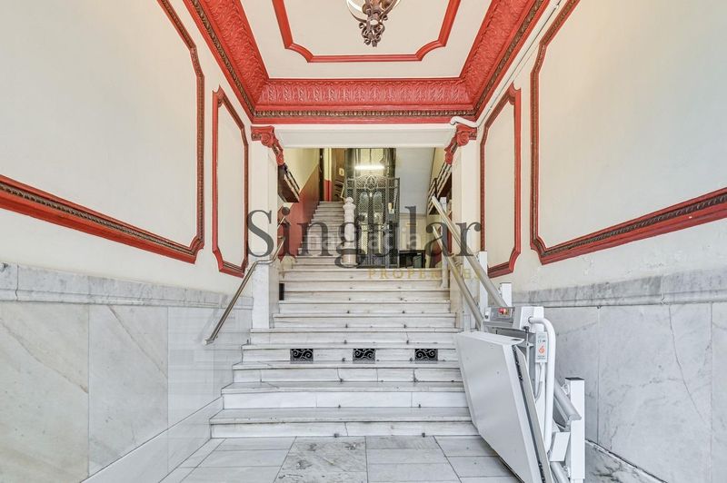 Foto cb9d16c0-28d1-4193-b377-354746cba308. Pis a Dreta de l´Eixample Barcelona