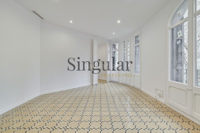 Foto dc55e7f7-215c-4ca8-8648-61a8b95a2670. Pis a Dreta de l´Eixample Barcelona