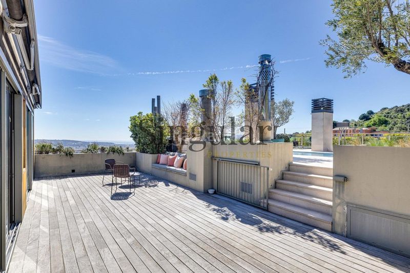 Foto 2bbf5f46-bd77-46fa-84a2-555a7df8a1f0. Piso ático con piscina y vistas espectaculares bonanova en Barcelona