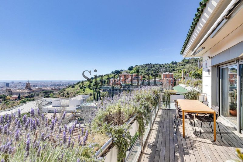 Foto 8e49f5ac-5dbd-41f8-94e5-a3d4cc50ecc1. Piso ático con piscina y vistas espectaculares bonanova en Barcelona