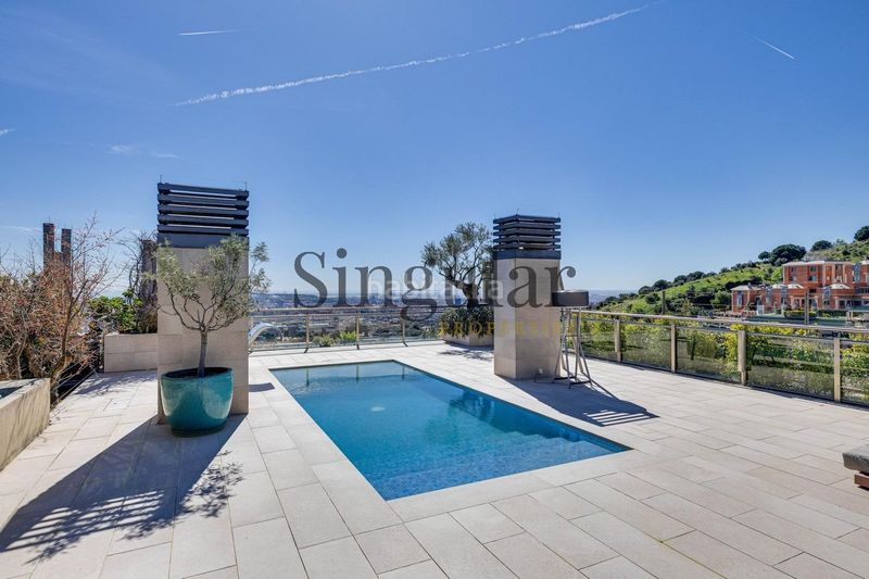 Foto b5b30f00-2fad-4c31-b5eb-e7905276bd10. Piso ático con piscina y vistas espectaculares bonanova en Barcelona