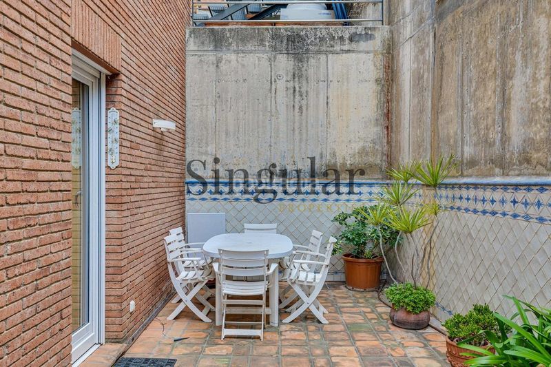 Foto 9795a020-63d1-4273-a360-2124de9a028f. Casa amb calefacció aparcament piscina a La Miranda Esplugues de Llobregat