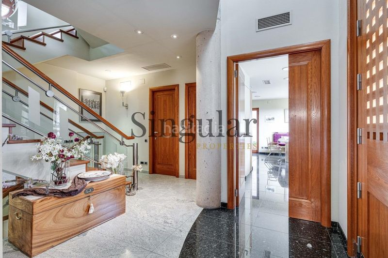 Foto f62e20ea-551c-46d8-b224-553072efbdca. Casa amb calefacció aparcament piscina a La Miranda Esplugues de Llobregat