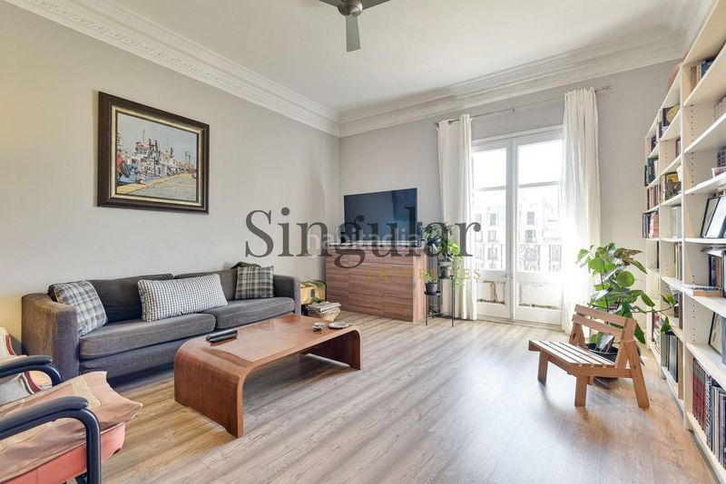 Foto 458dbb11-1118-42a7-96c9-b85ee095f25f. Pis a Vila de Gràcia Barcelona