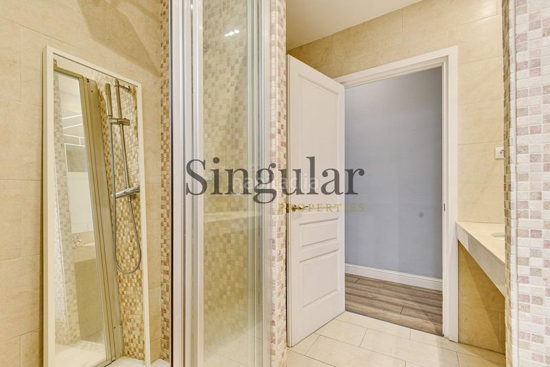 Foto 76705c02-9270-421b-b840-ca31e6d7e28a. Pis a Vila de Gràcia Barcelona