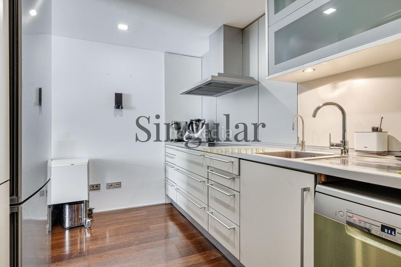 Foto 26abc6f1-8ed8-40c4-be8e-2ebdfb6e6f7c. Piso luminoso piso junto a la pedrera en Dreta de l´Eixample Barcelona