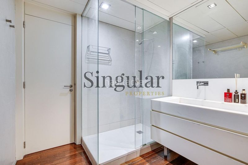 Foto 33b77444-cc39-4cbe-8d15-2447085c67ea. Piso luminoso piso junto a la pedrera en Dreta de l´Eixample Barcelona