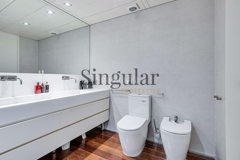 Foto 87601737-c8ee-4653-9b3a-bbc9e3f71e4a. Piso luminoso piso junto a la pedrera en Dreta de l´Eixample Barcelona