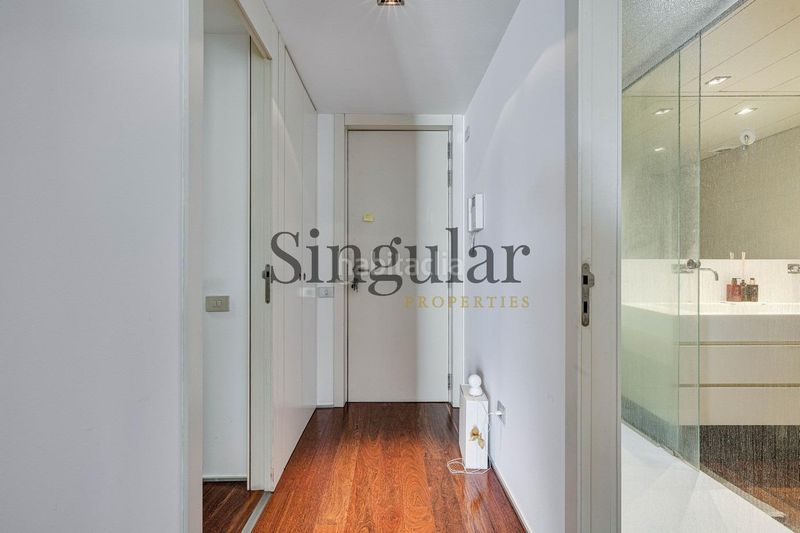 Foto ab2ec335-d1b1-48c6-bb2a-5ec0103dc1ca. Piso luminoso piso junto a la pedrera en Dreta de l´Eixample Barcelona