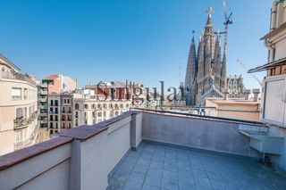 Penthouse in Sagrada Família. Ático con vistas a la sagrada familia