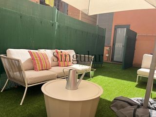 Flat  Carrer de valència. Vivienda singular con diseño industrial y vanguardista