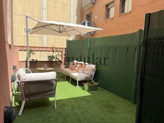 Etagenwohnung  Carrer de valència. Vivienda singular con diseño industrial y vanguardista