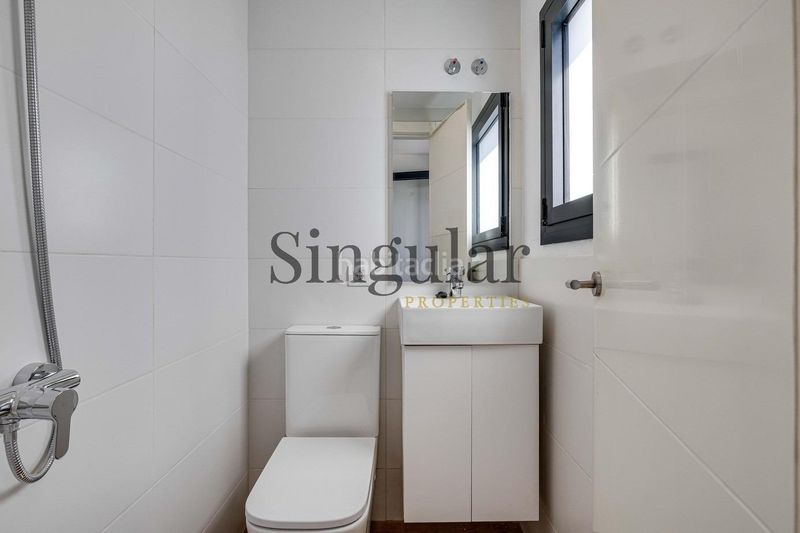 Foto d79a4c73-cb54-4366-92f4-c95d97538150. Àtic amb calefacció aparcament piscina a Putget - Farró Barcelona