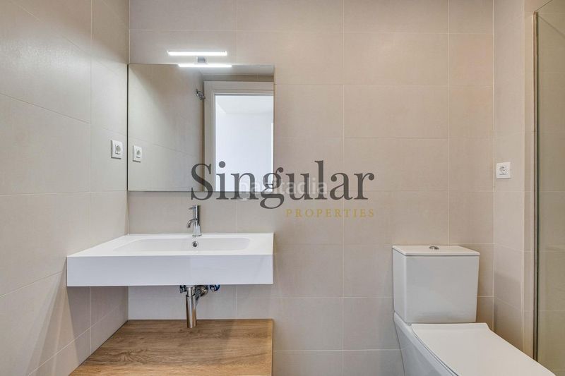 Foto f3b5bf9f-183e-4c4e-a24a-4c108a37d620. Àtic amb calefacció aparcament piscina a Putget - Farró Barcelona