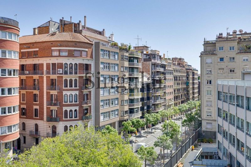 Foto f765548c-52e6-48a3-b1a5-c7b45ccbf7dd. Àtic amb calefacció aparcament piscina a Putget - Farró Barcelona