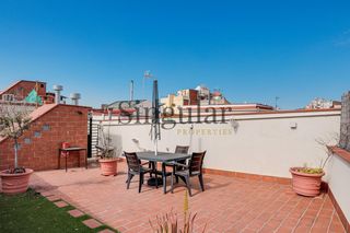 Attico  Calle tallers. Ático con terraza privativa en el corazón de barcelona, entre pl