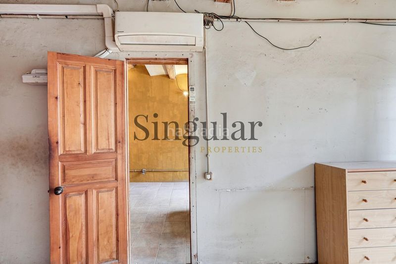 Foto 0adde9cb-7a32-4535-b281-9511b0ec9b03. Àtic a Raval Barcelona