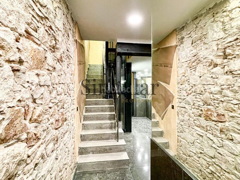 Foto 2d750644-082d-4c44-bb3c-b9b15dc58e4e. Àtic a Raval Barcelona